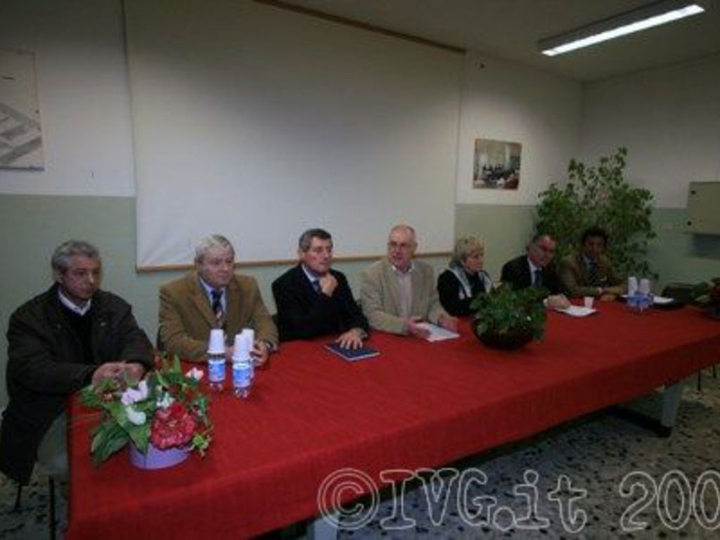 Savona - itis - Conferenza stampa presidi , Uisv e provveditore