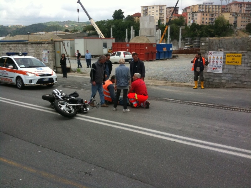 incidente auto-moto via stalingrado - Savona
