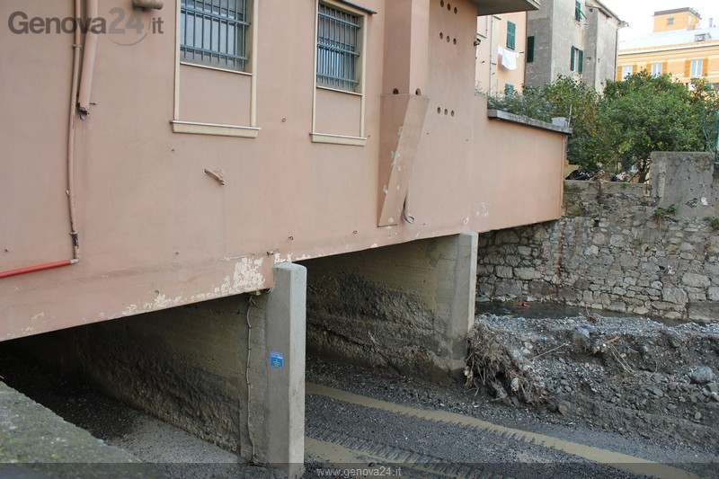 Genova - sestri ponente edificio via Giotto. Visita Burlando