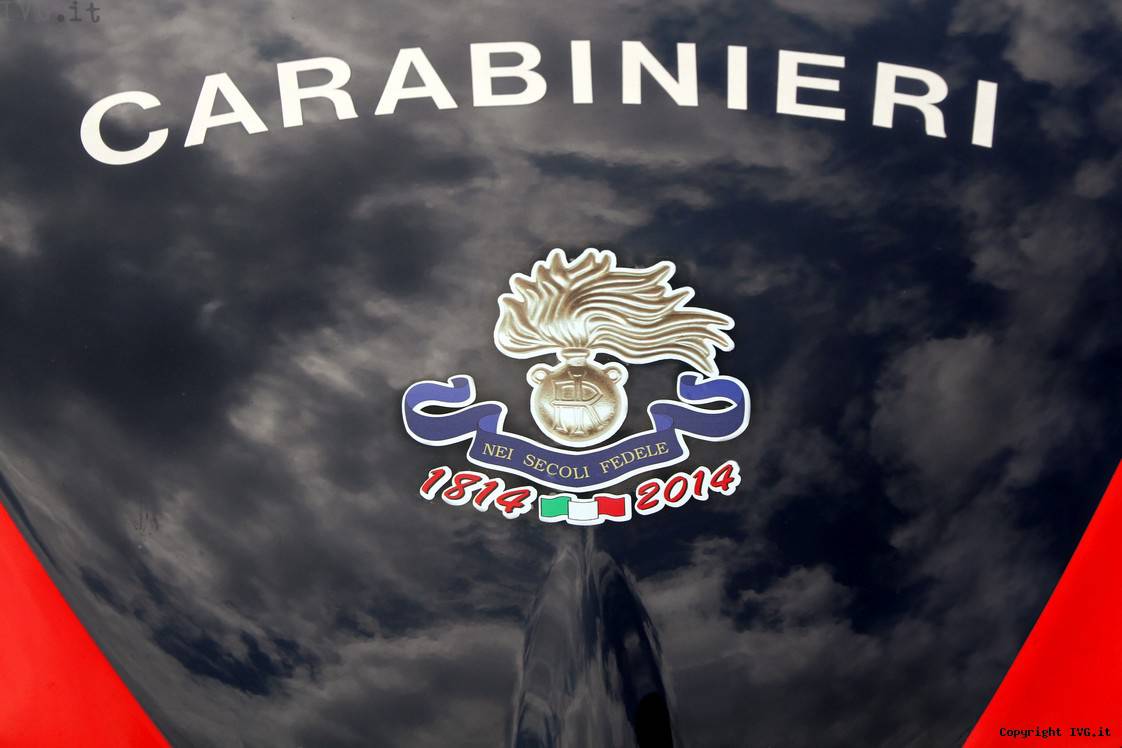 Carabinieri con logo 200 anni