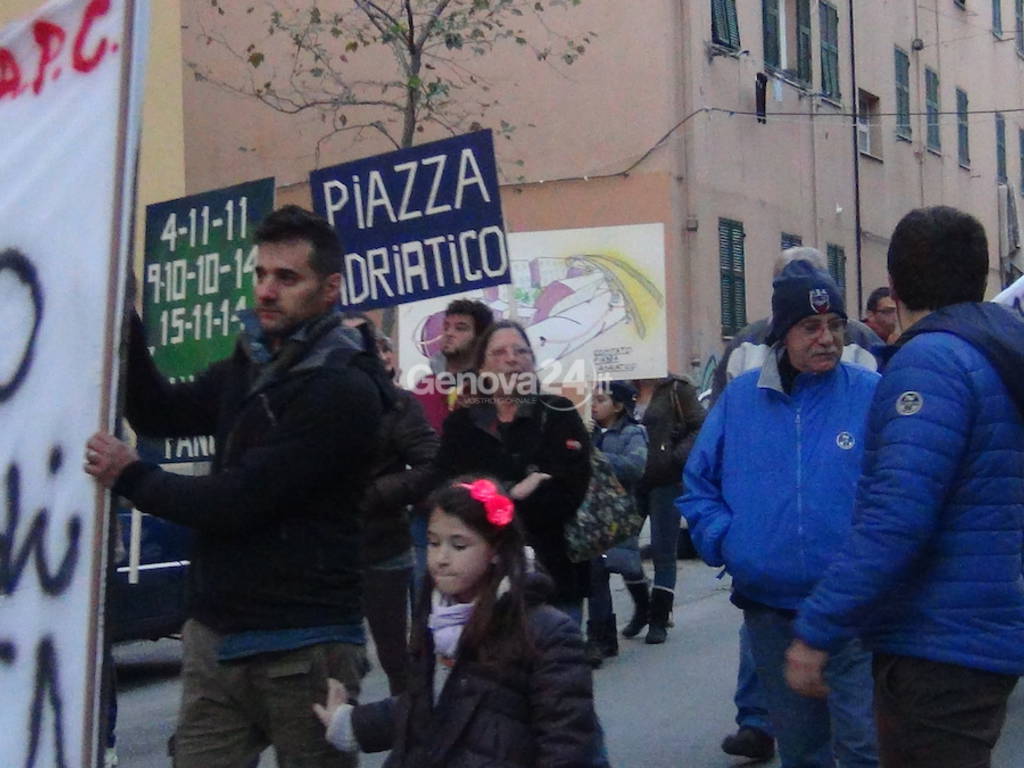Manifestazione piazza Adriatico ponte Carrega