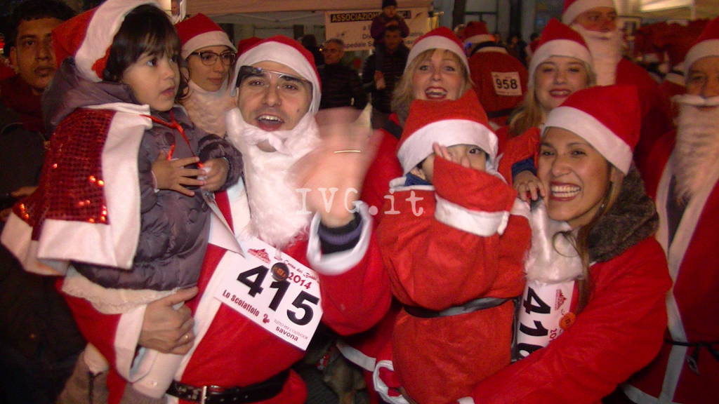 Savona, la corsa dei Babbi Natale