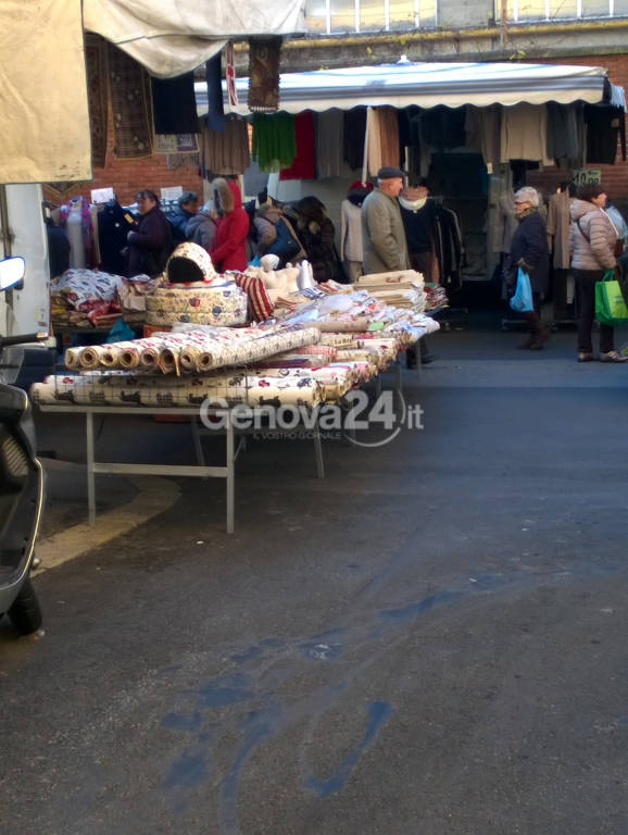 mercato sestri ponente