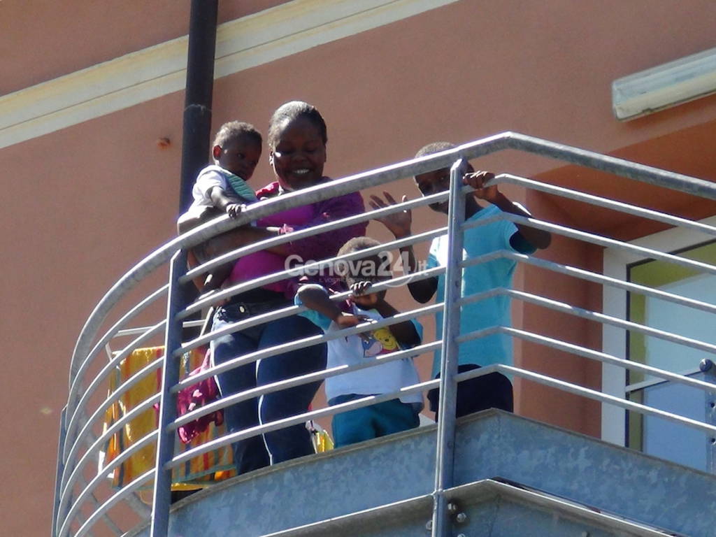 Genova,  i profughi arrivano nella struttura di Quarto