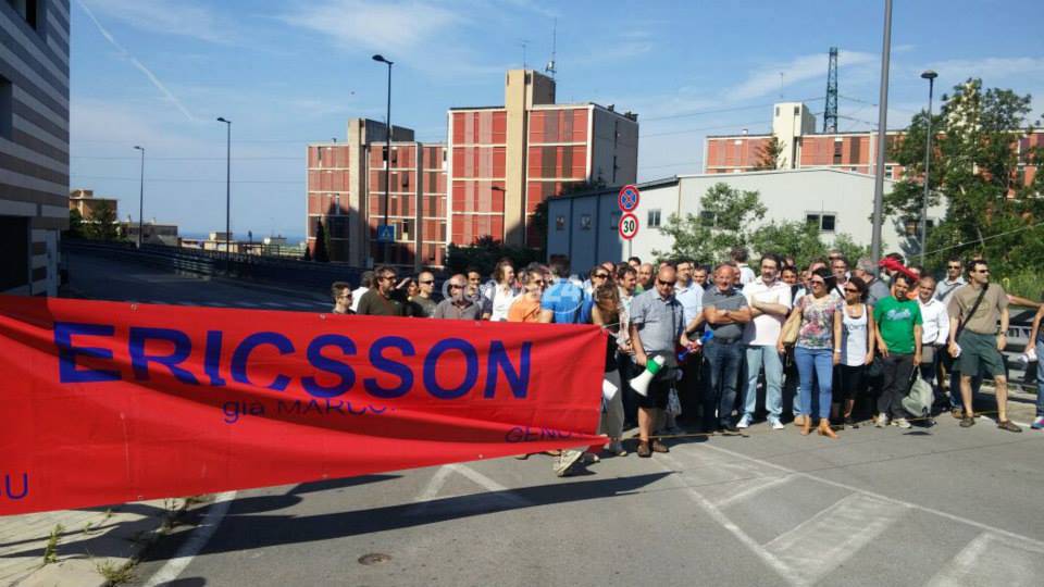 Protesta dei lavoratori di Ericsson agli Erzelli