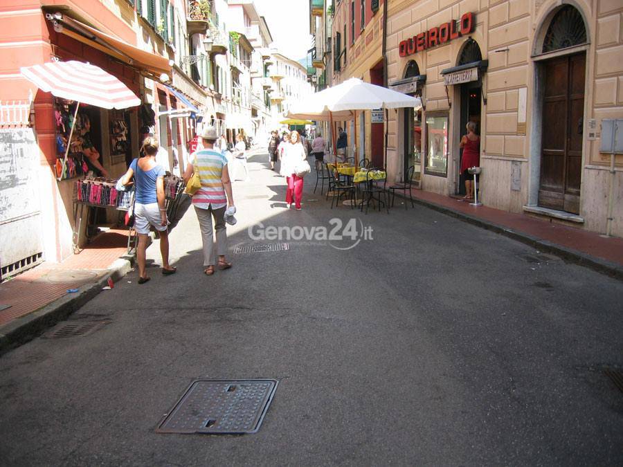 Parte pedonale di via Mameli a Rapallo