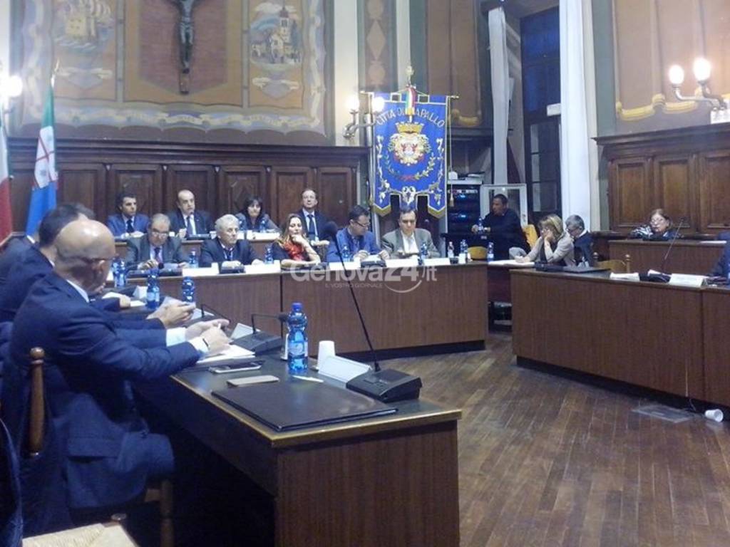 Consiglio comunale di Rapallo con l'assessore Viale