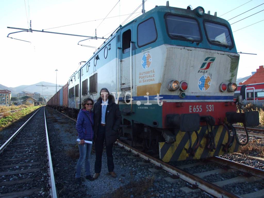 Porto Vado, partito il primo convoglio diretto verso l’interporto di Torino