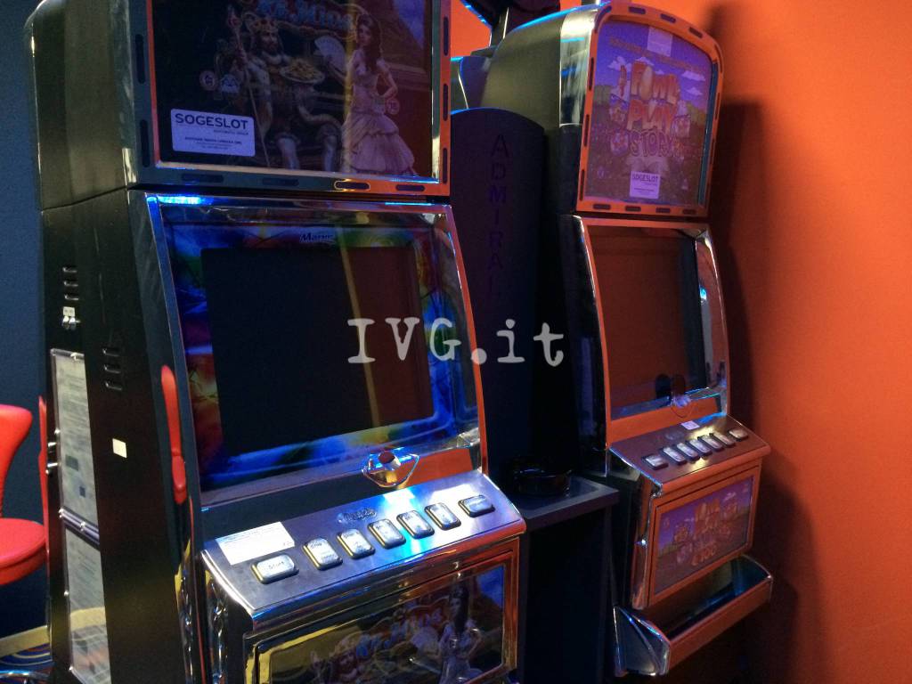 slot machine sala giochi