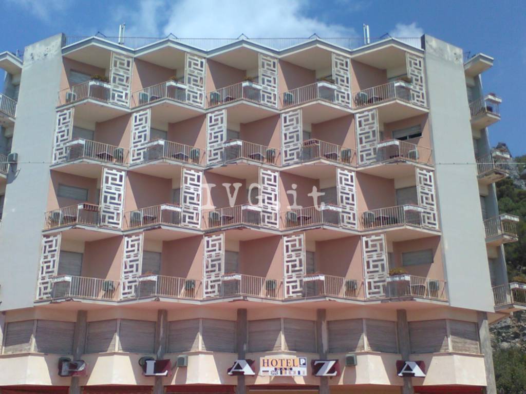 hotel plaza varigotti