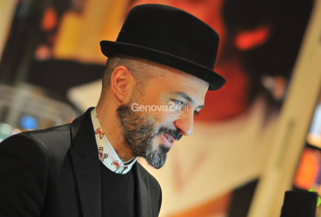 Samuel Cantante Subsonica Presenta da Feltrinelli  il nuovo Album Il Codice della Bellezza .