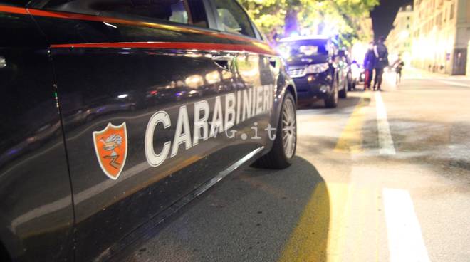 Ubriaco al Luna Park di Savona si scaglia contro i carabinieri: arrestato