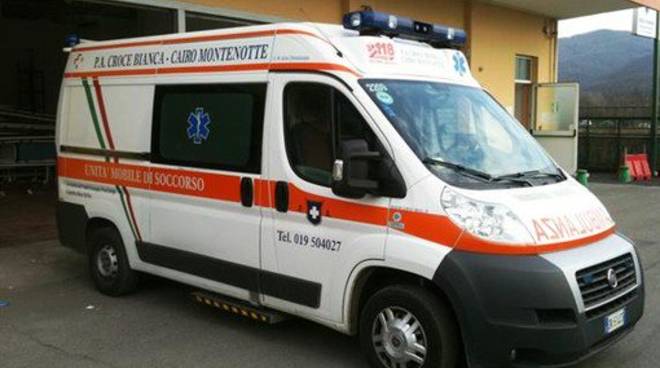 ambulanza croce bianca cairo
