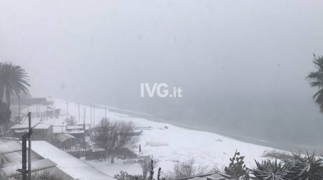 Meteo, tra giovedì e venerdì possibili nevicate sulla Liguria
