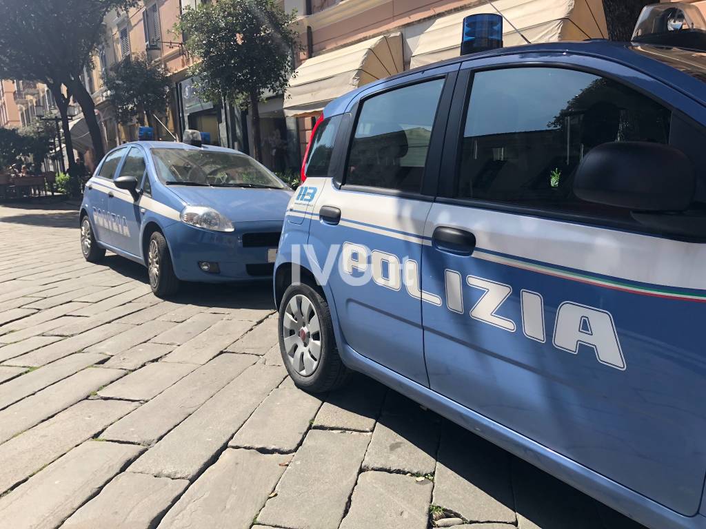 Polizia savona corso italia