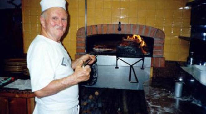 Tovo in lutto per la scomparsa di Renzo Avagnina, storico titolare della pizzeria “Il Caminetto”