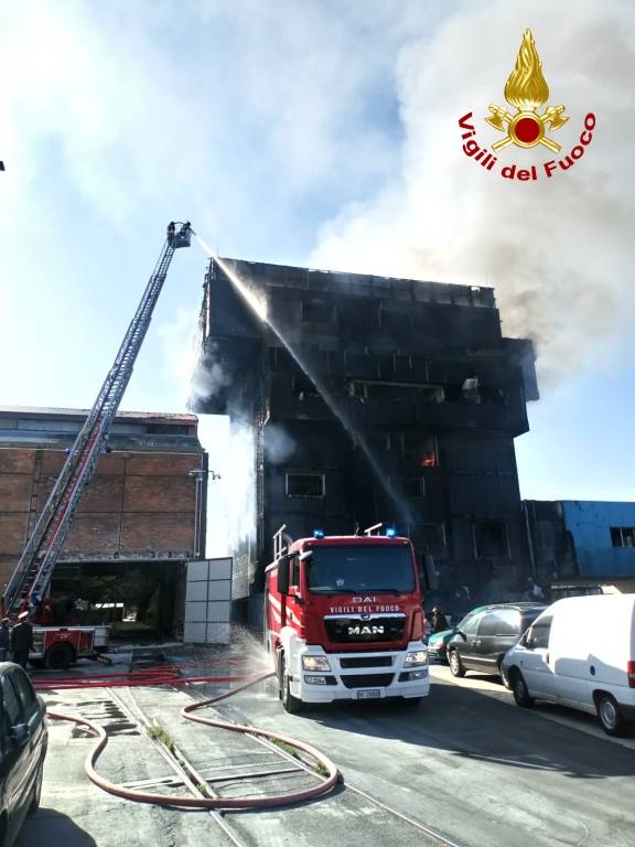 A fuoco la nuova sede dell’autorita Portuale a Savona