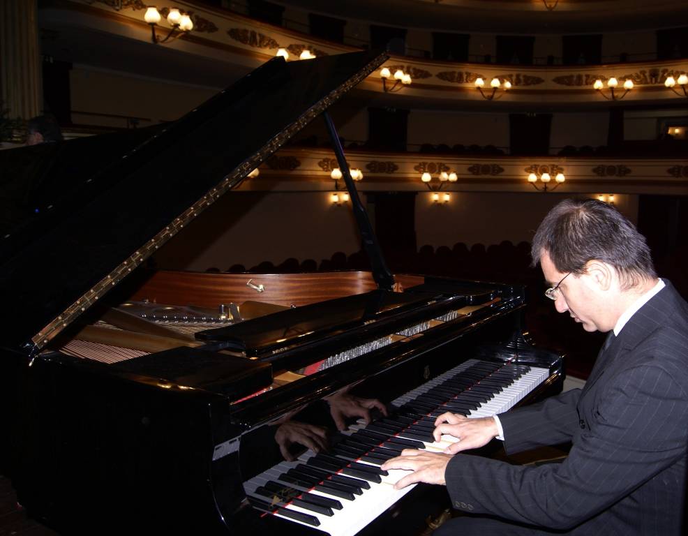 Loris Orlando pianista