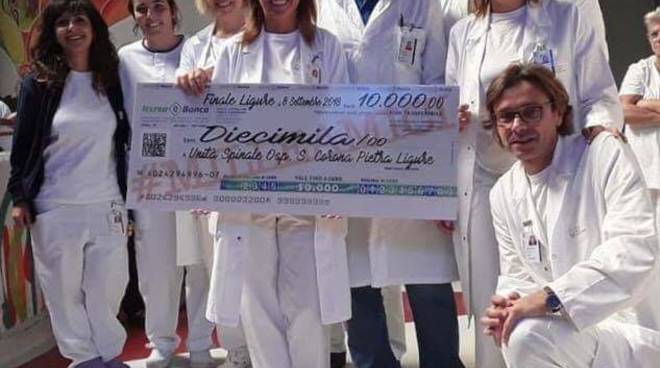 Pietra Ligure, donati 10 mila euro all’Unità Spinale del Santa Corona