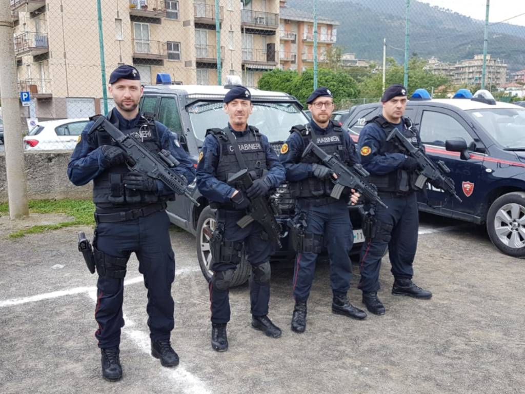 Risultato immagini per carabinieri