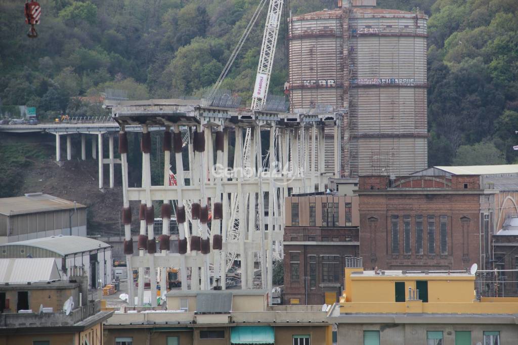 Ponte Morandi monconi est ovest pile pila 15 aprile cantieri lavori