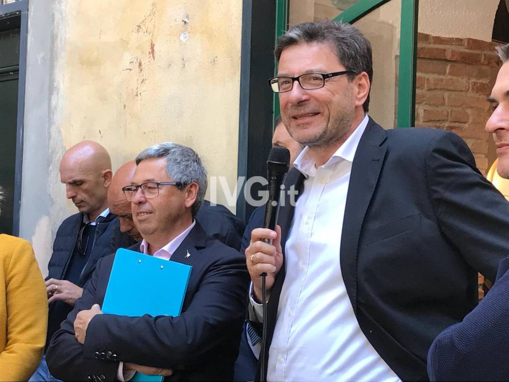 Albenga, la presentazione dei candidati della lista Lega a sostegno di Gero Calleri