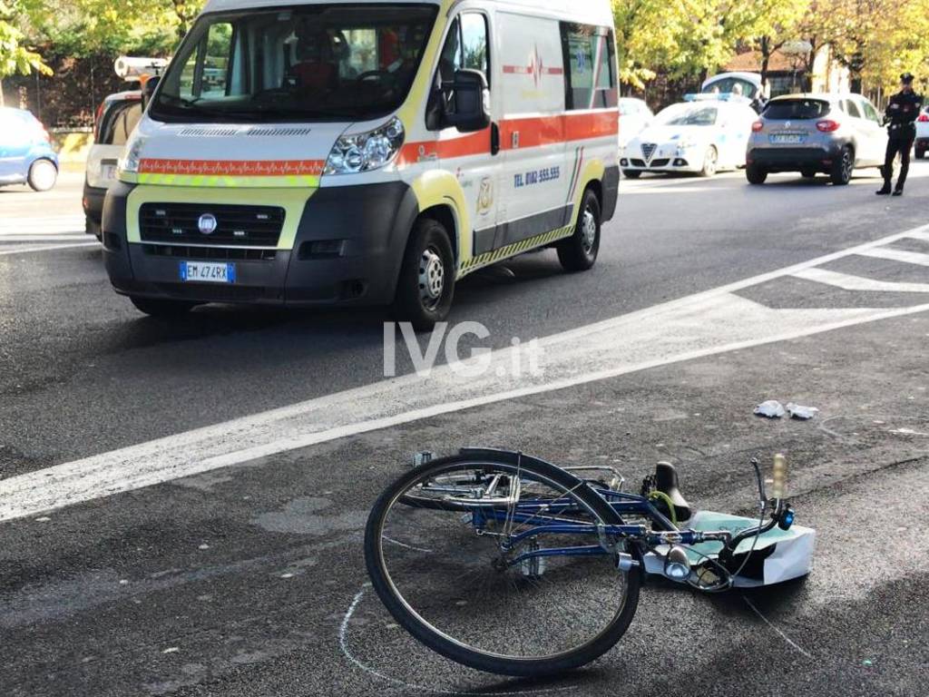 Cogorno, ciclista cade dalla bici e batte la testa: è gravissimo al San Martino