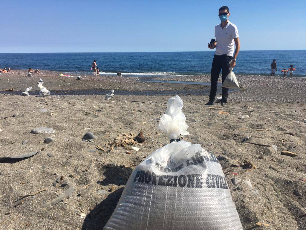 Spiagge libere, Genova conferma il numero chiuso ma addio sacchetti segnaposto