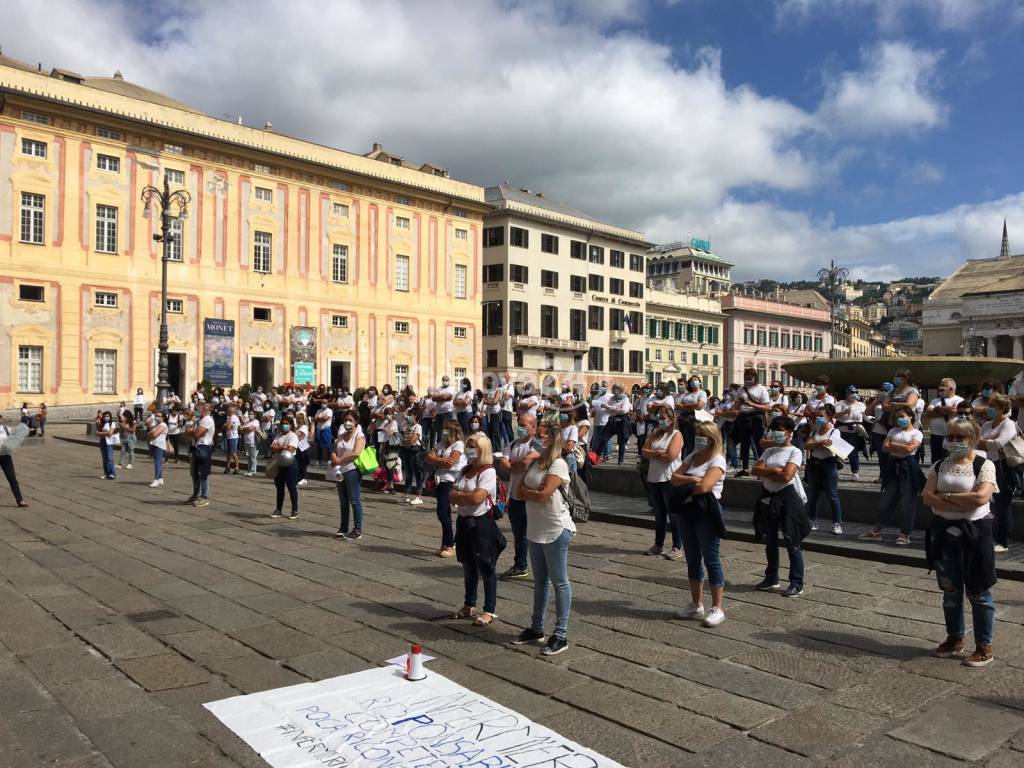 Infermieri in piazza a Genova 15 giugno