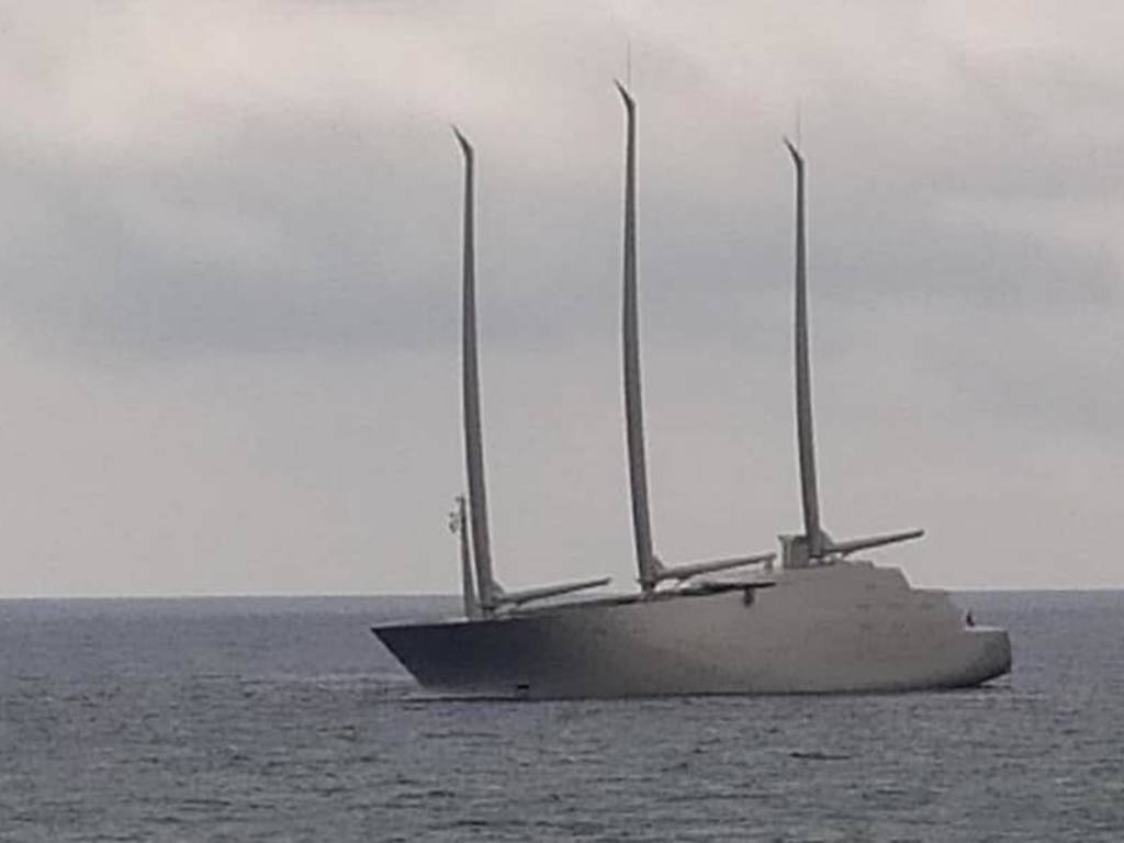 yacht Varazze starck Melnichenko