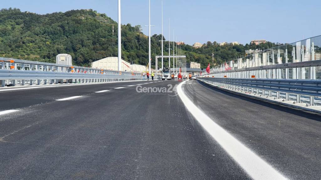 Nuovo ponte Genova San Giorgio 30 luglio