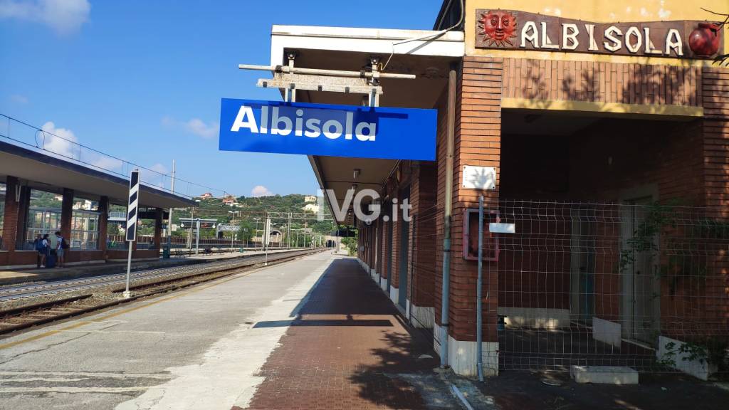 Stazione ferroviaria Albisola