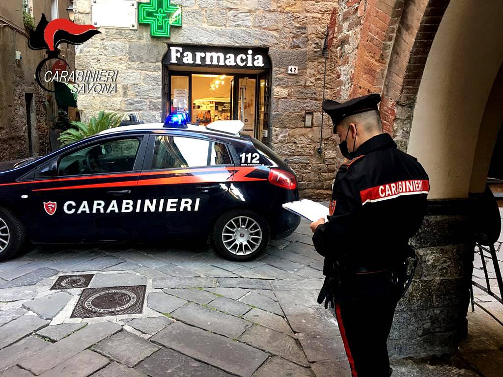 controlli carabinieri albenga centro storico