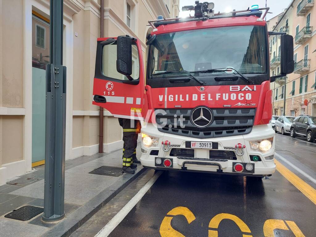 Ambulanza vigili del fuoco Savona