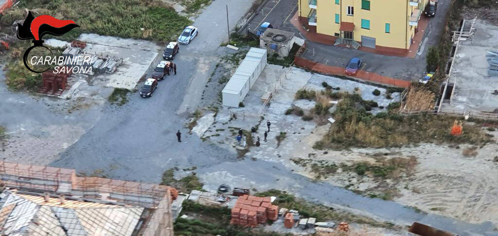 Controlli di carabinieri e polizia locale nell'Area T1 di Ceriale