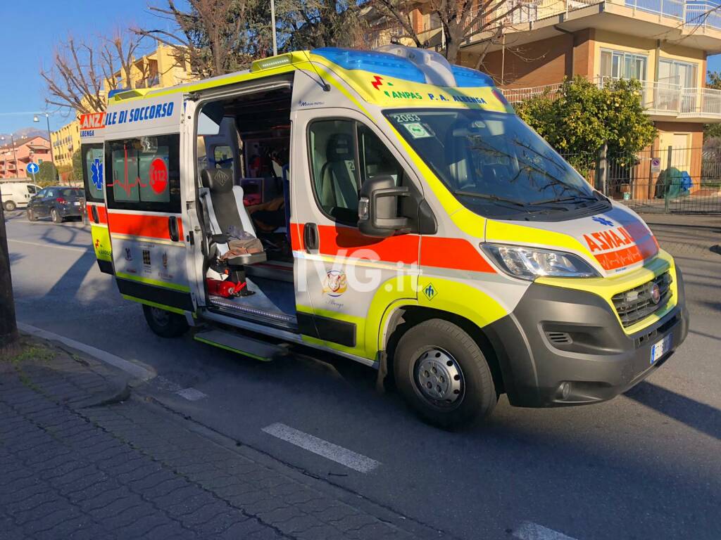 ambulanza croce bianca albenga 