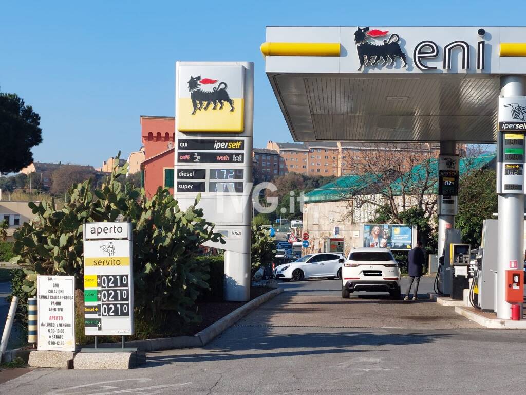 Gli "sconti" sul carburante sono realtà anche nel savonese: ecco i nuovi prezzi