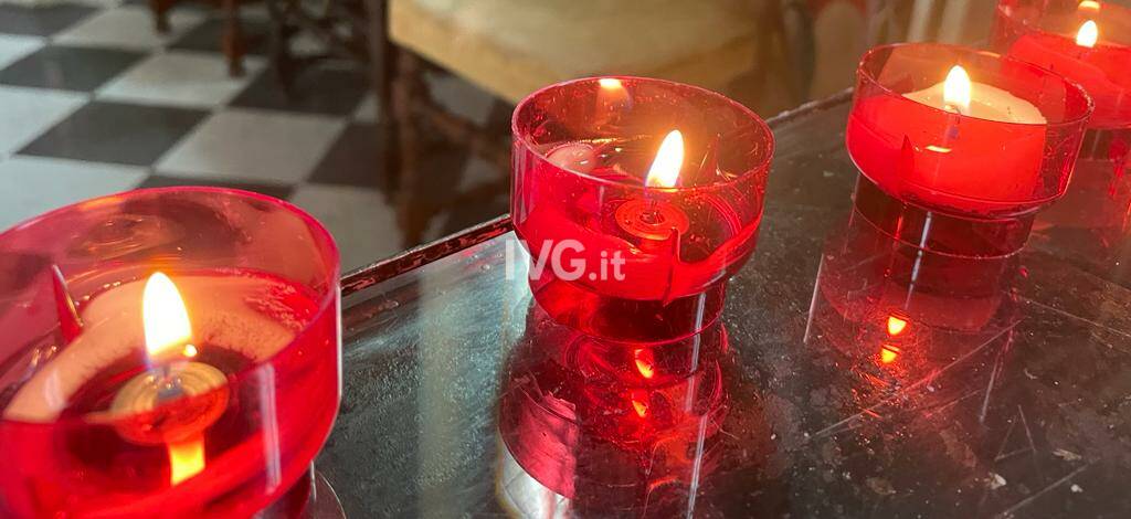 candela candele lutto generica 