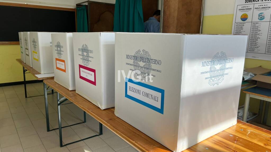 elezioni comunali amministrative referendum urna schede generica