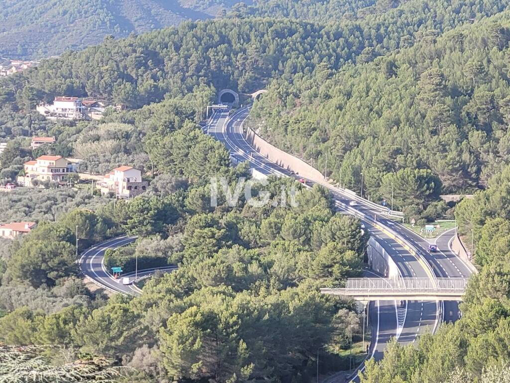 Autostrada A10 Autofiori Andora