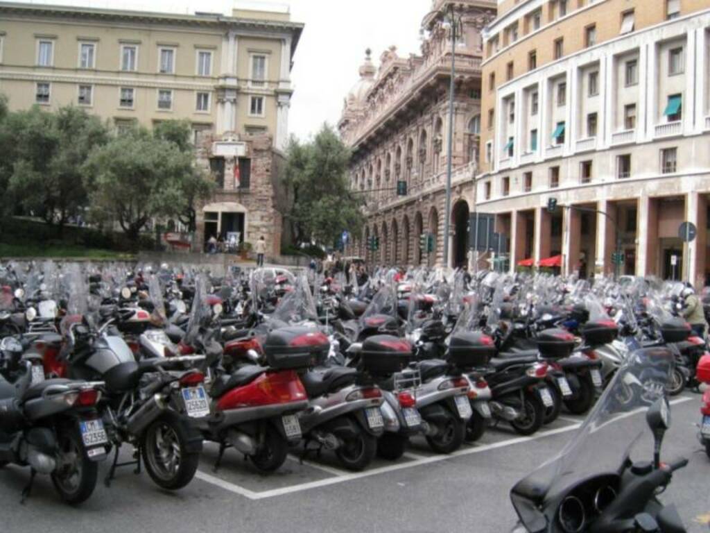 parcheggio moto park piazza dante